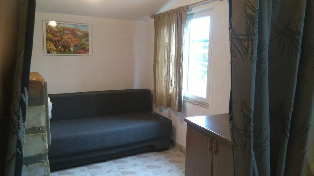 Nella Apartments Šišan 克罗地亚