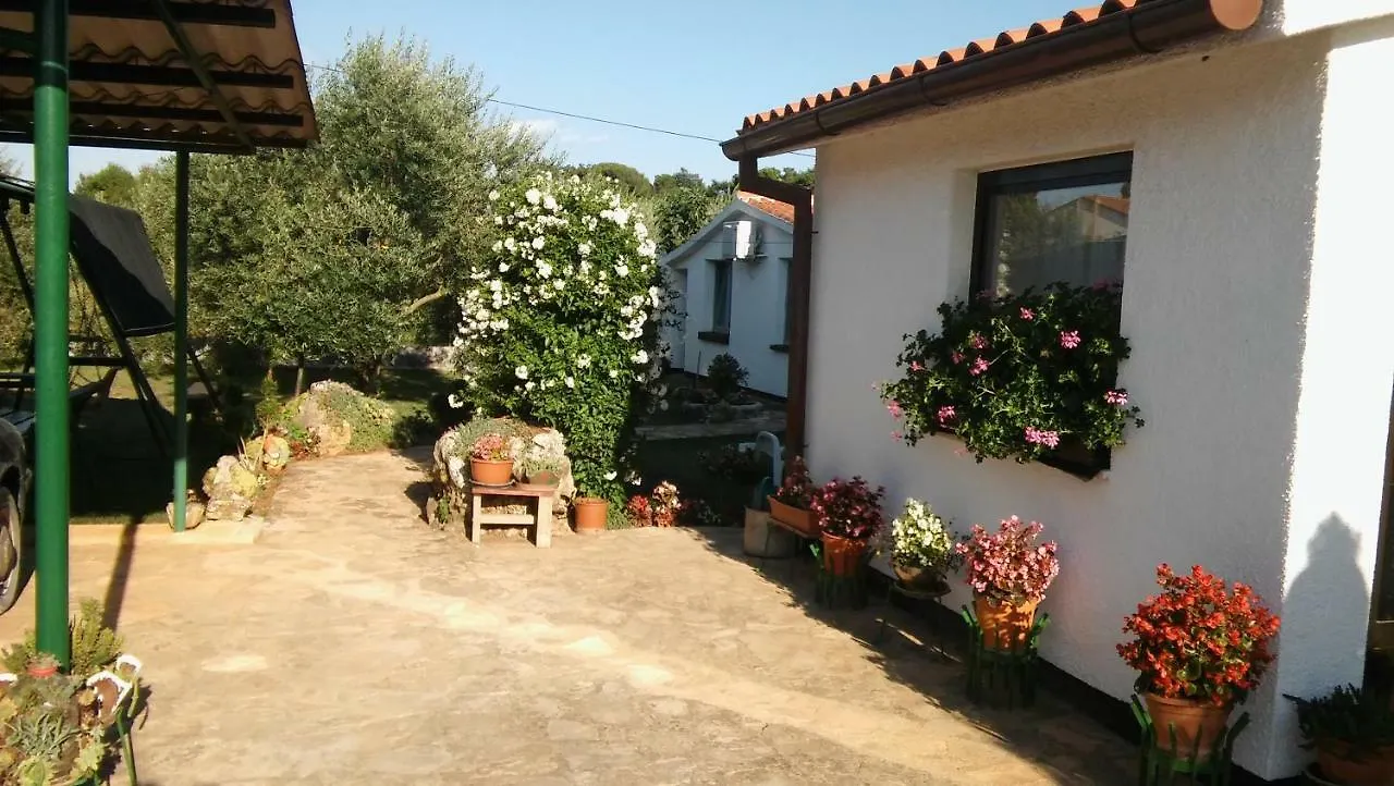 Nella Apartments Šišan